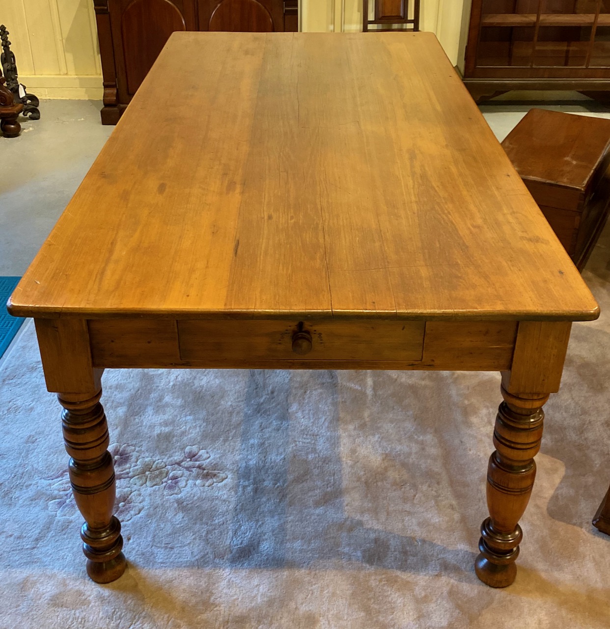 Antique pine deals farmhouse table